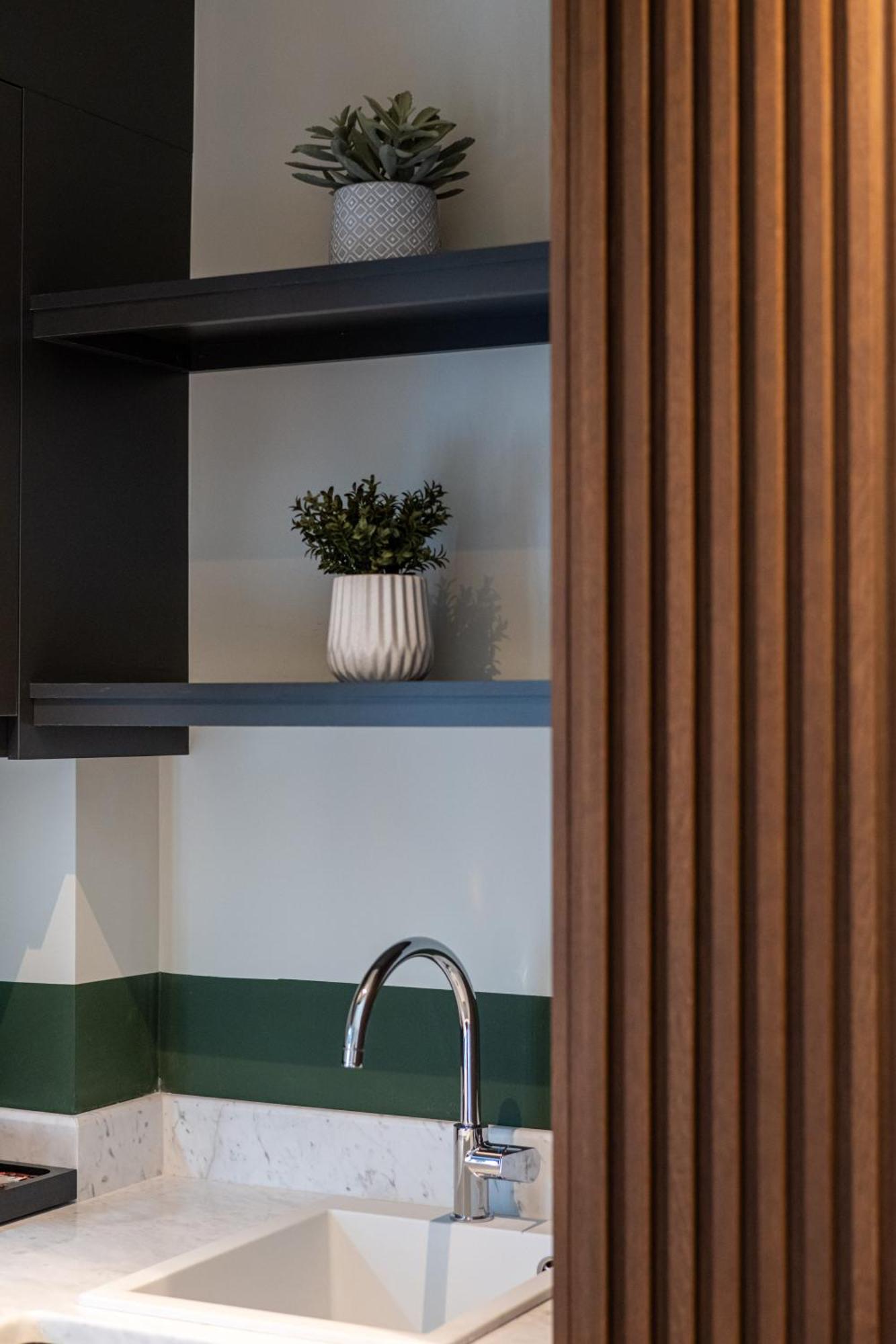 Evripidou 7 - Kalamata Mediterranean Suites Экстерьер фото