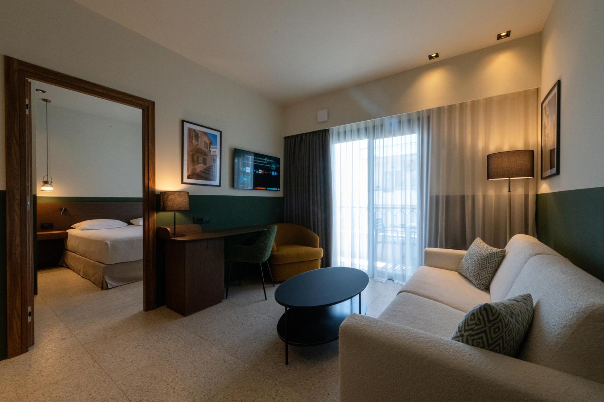 Evripidou 7 - Kalamata Mediterranean Suites Экстерьер фото