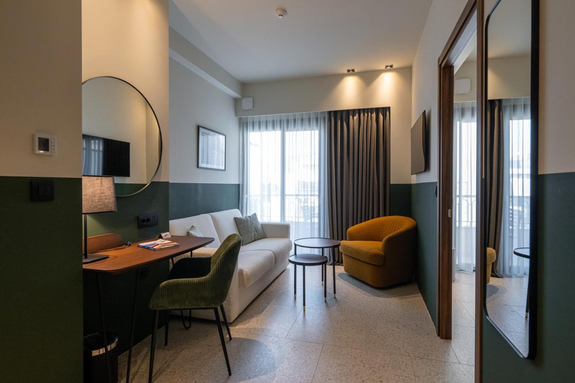 Evripidou 7 - Kalamata Mediterranean Suites Экстерьер фото