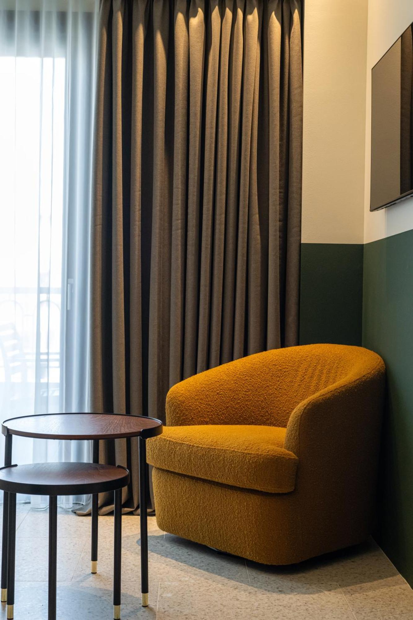 Evripidou 7 - Kalamata Mediterranean Suites Экстерьер фото
